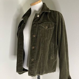 Corduroy cropped jacket.